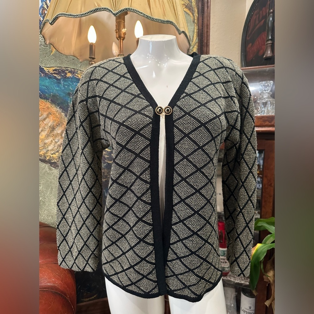 SAN REMO BY LAURA KNIT Black and GOLD one button Cardigan w Diamond Pattern